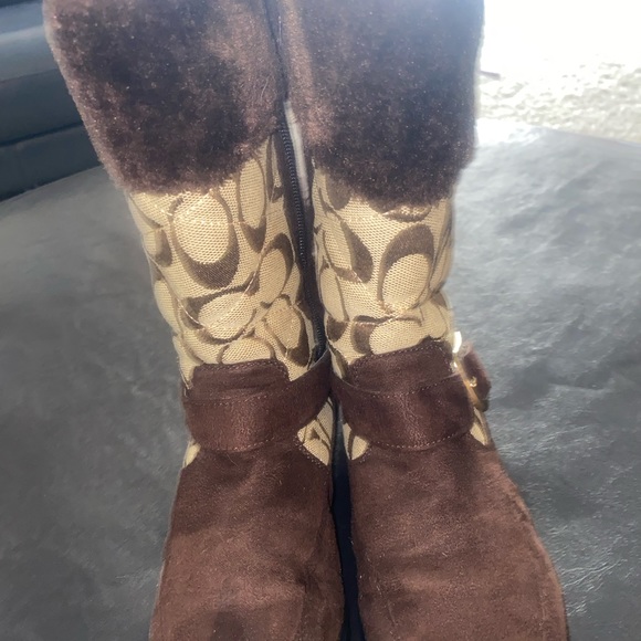 Super cute Coach boots size 5.5 - Picture 3 of 8